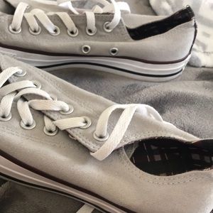 gray converse
